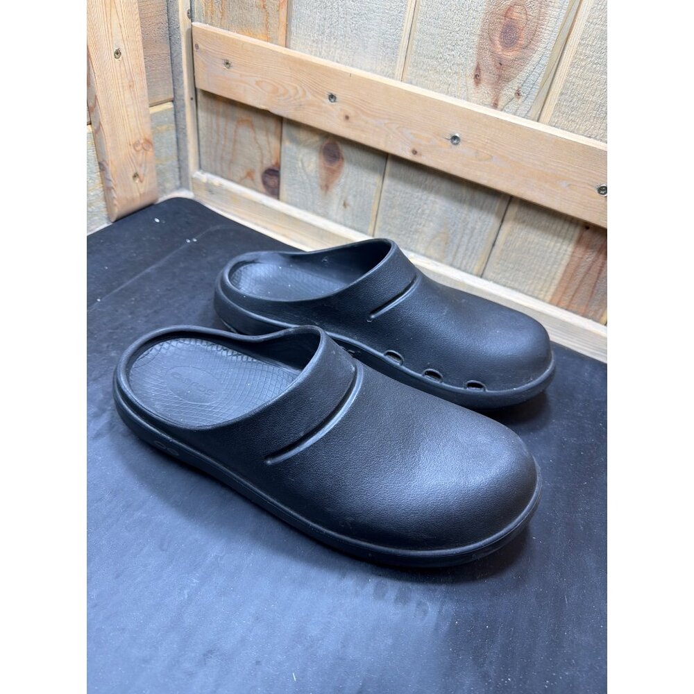 Oofos OOcloog Unisex Black Recovery Clogs Size M9/W11 Lightweight Slip-On Shoes